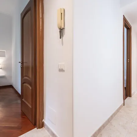 Quadrilocale Con Terrazza Vicino Al Mare Lido di Ostia